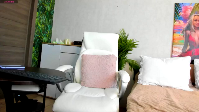 Alizee_Spicy