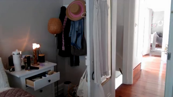 Lena_bee