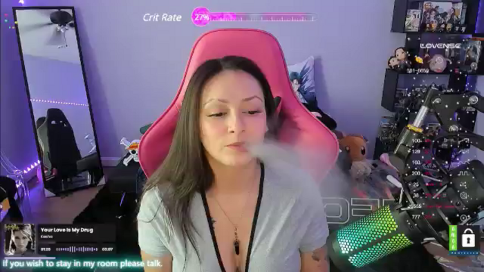 Alyx_Singer