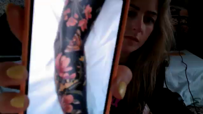 Lena_bee