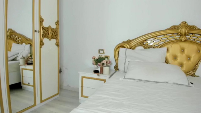 NycoleAniston