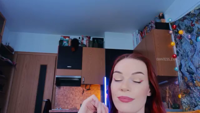 Giantess_Eva
