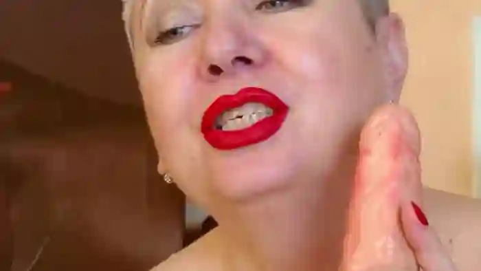 2024/06/12/mfc-lady__posh-00-39-30