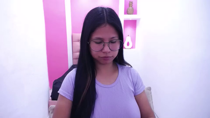 Nicolle26