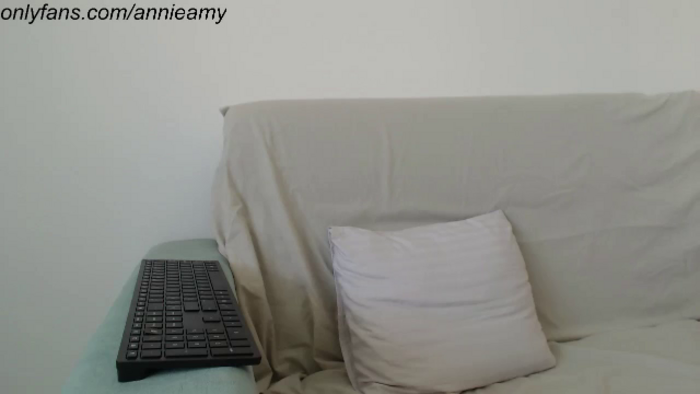 Annie_Amy