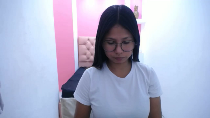 Nicolle26