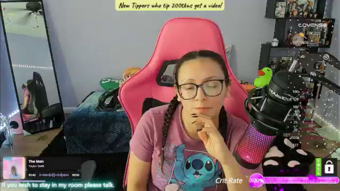 Alyx_Singer