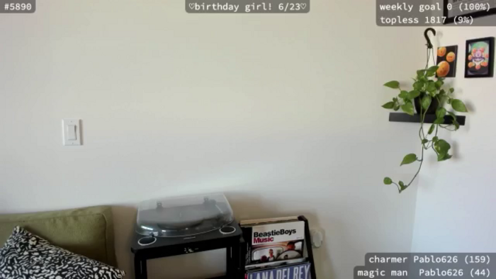 ArianaFoxxx
