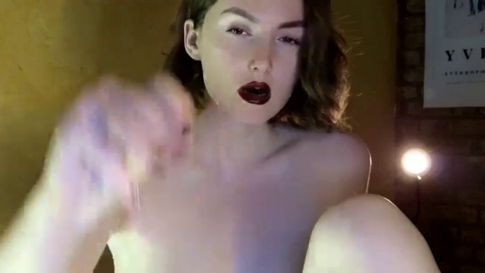 Red_Lips_Girl
