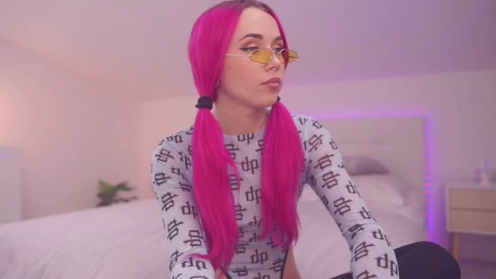 Sarah_Pink
