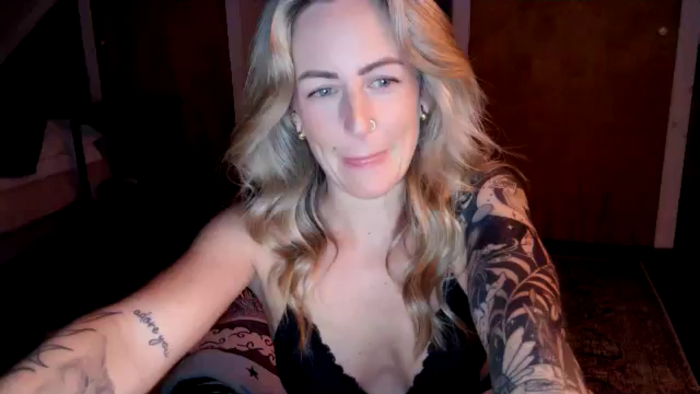 Lena_bee