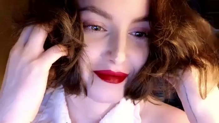 Red_Lips_Girl