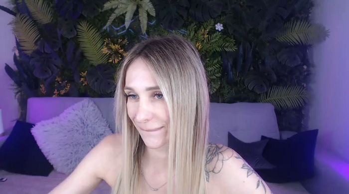 Horny_Blond