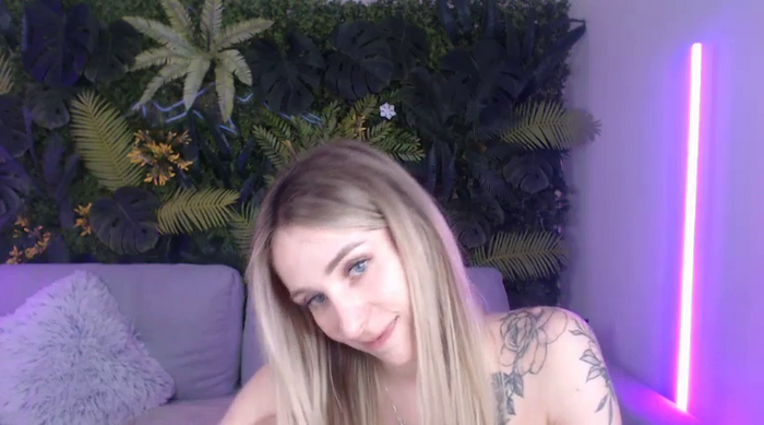 Horny_Blond