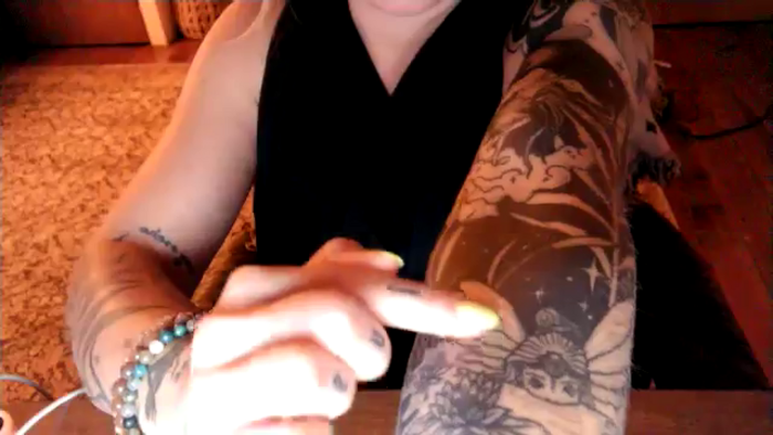 Lena_bee