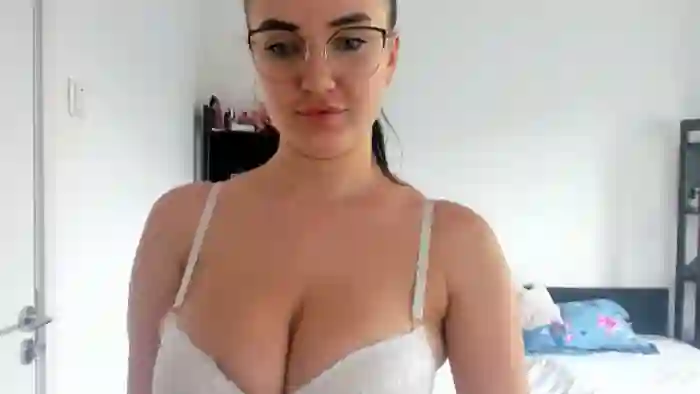 2024/07/24/mfc-yourbustygirl-06-38-37