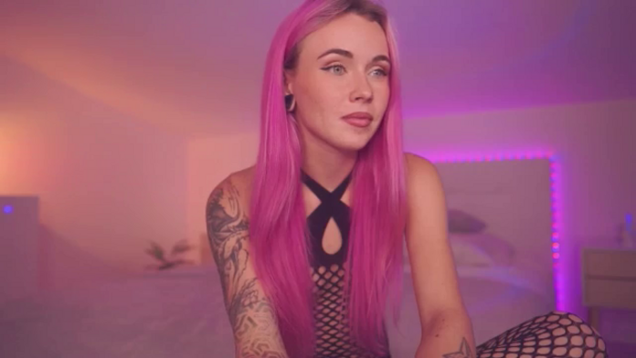 Sarah_Pink