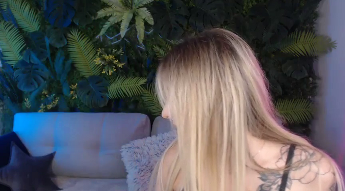 Horny_Blond
