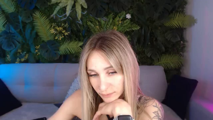 Horny_Blond