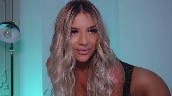 NadiaNix