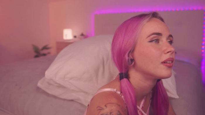 Sarah_Pink
