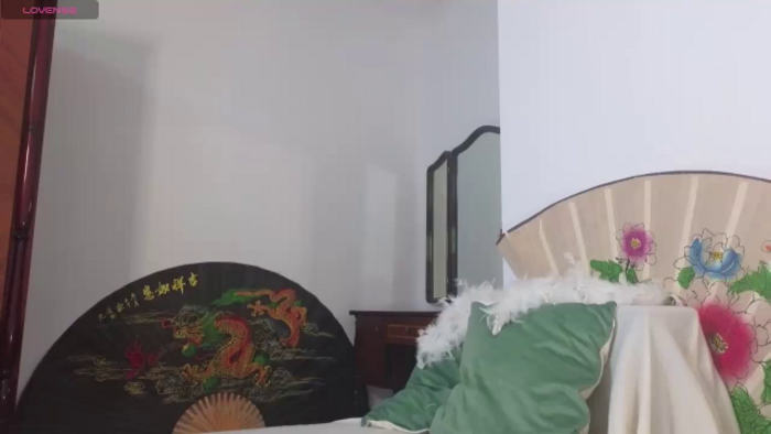 Sellena_Girl