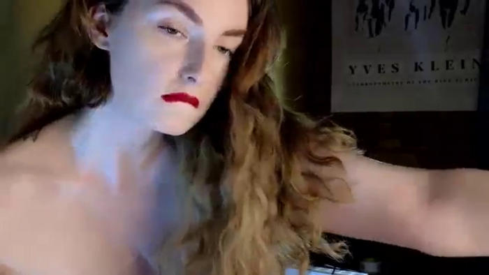 Red_Lips_Girl
