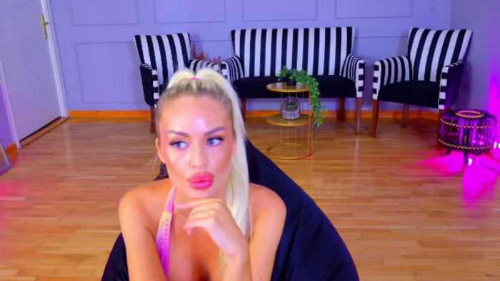AwwwElla