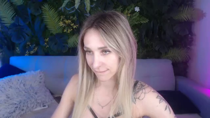 Horny_Blond