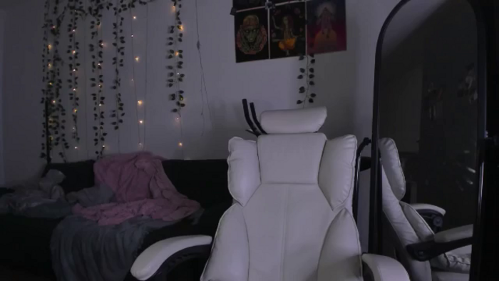 MikaMaez