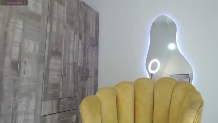 samantha_boom
