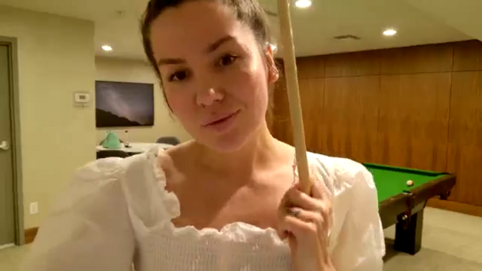 BellaBaxter
