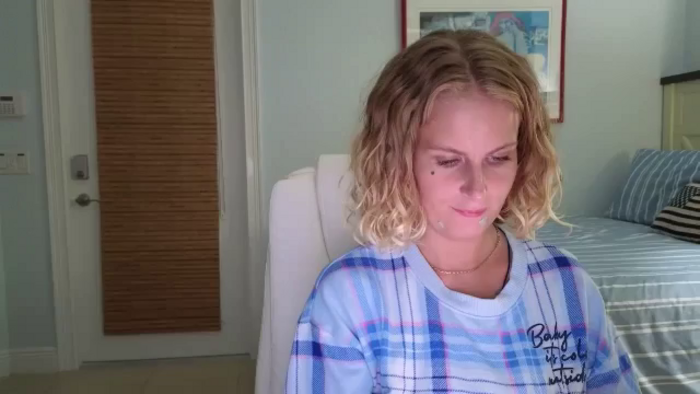 NikiNextDoorr