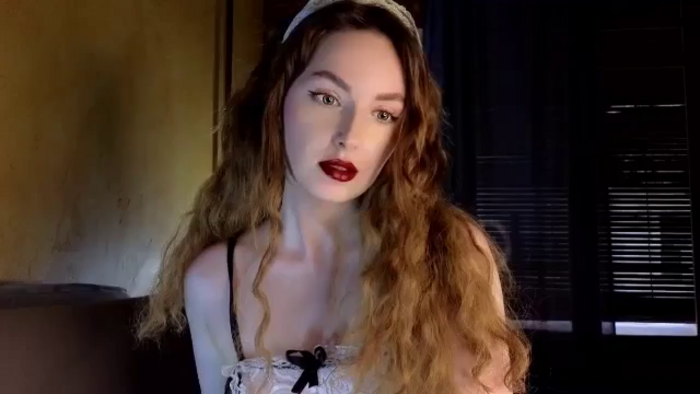 Red_Lips_Girl
