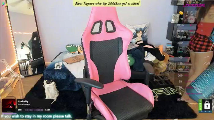 Alyx_Singer