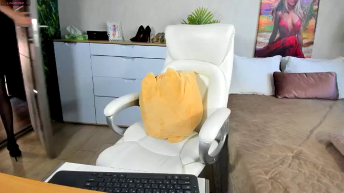 Alizee_Spicy