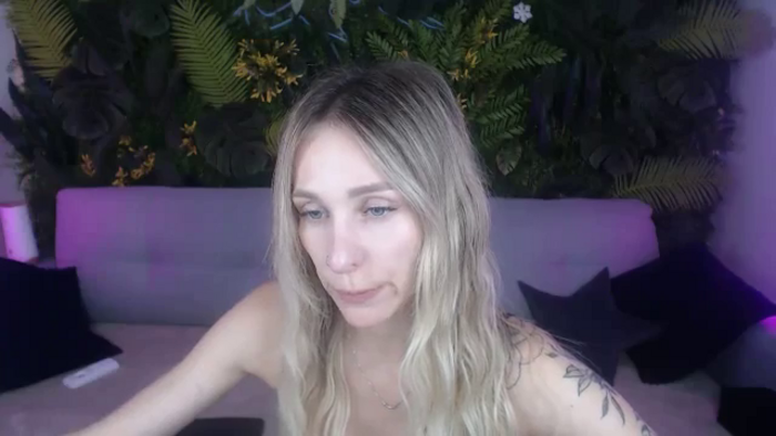 Horny_Blond