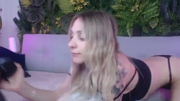 Horny_Blond