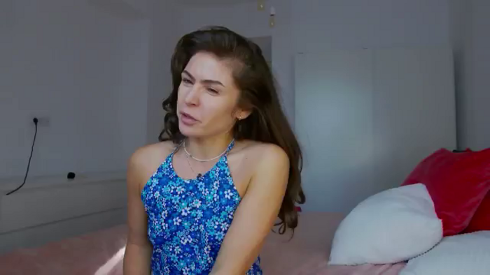 NaiaaBee