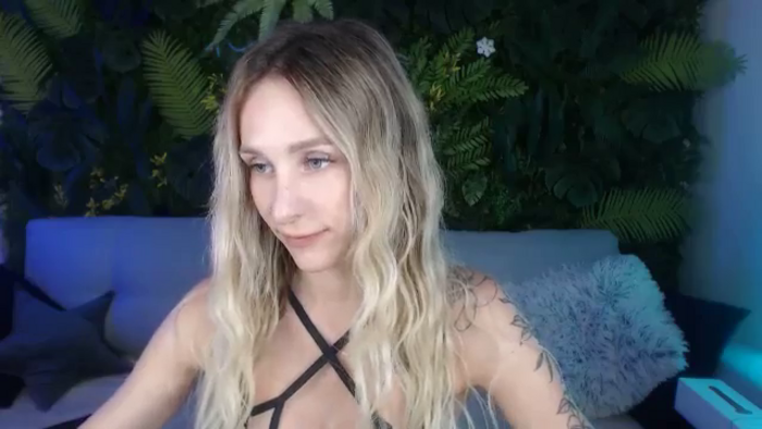 Horny_Blond