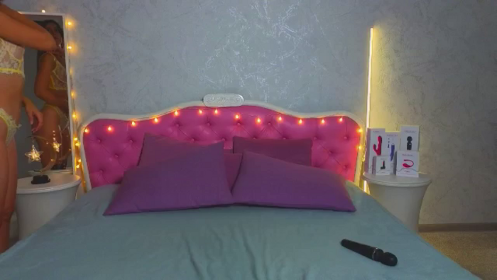 ArianaPetite