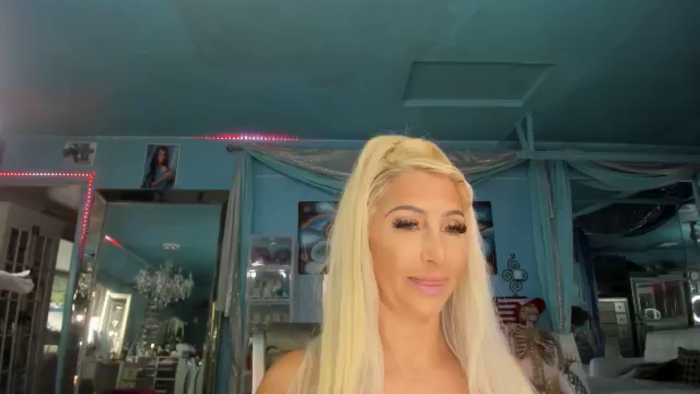 ADRIANA_FOX