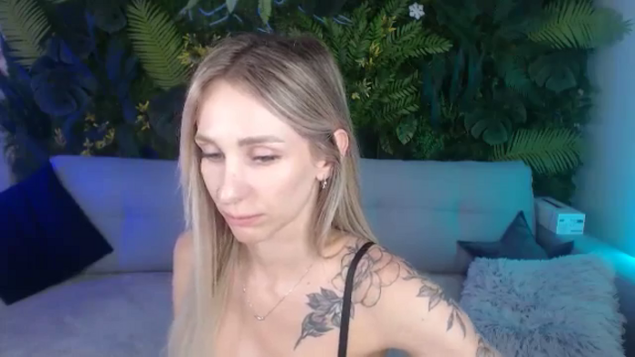 Horny_Blond