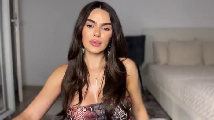 BustyMiaaa