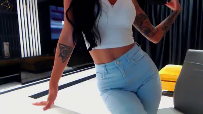 NicoleCrystal