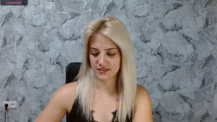Nika_gold1