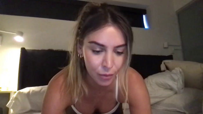 Valerie_x0