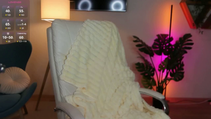 Emily__Cute