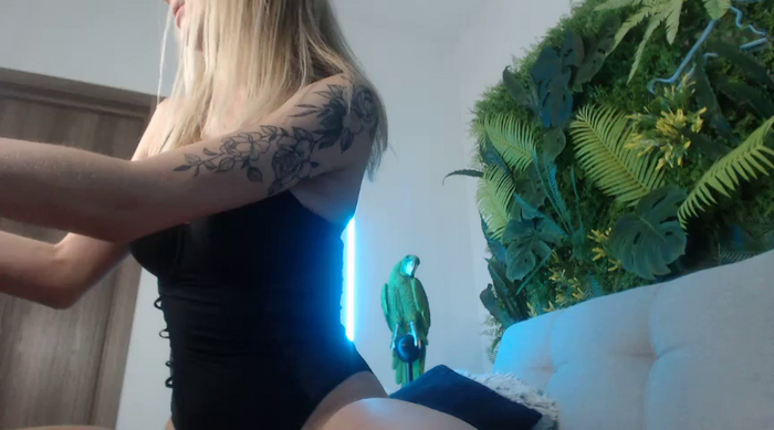Horny_Blond
