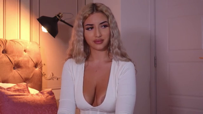 NadiaNix